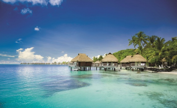 Bora-Bungalow-scene