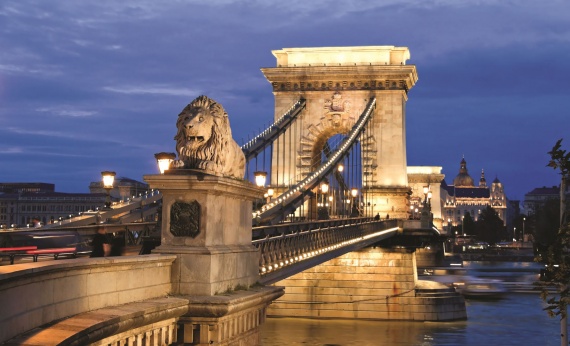 Chain-Bridge-Budapest-2